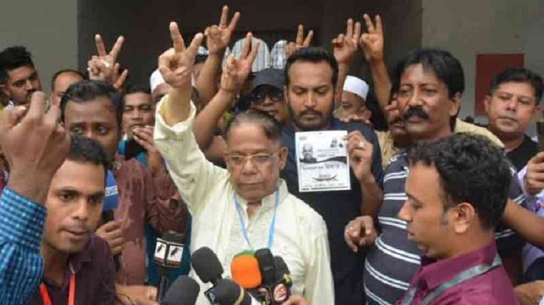 কুমিল্লায় মেয়র পদে আ. লীগ প্রার্থী আরফানুল হককে বিজয়ী ঘোষণা